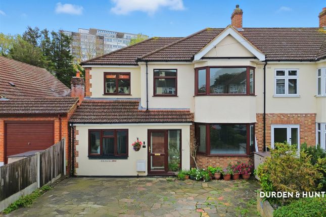 Northumberland Avenue