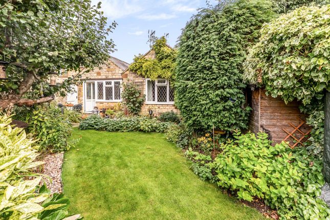 Thumbnail Cottage for sale in The Close, Banbury