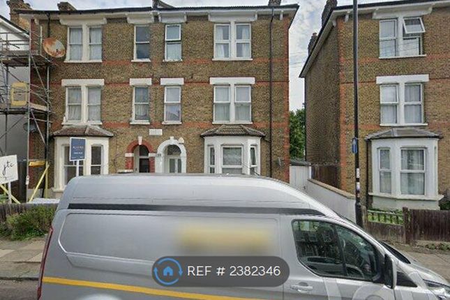 Newly Refinished 3 Bed, 2 Bathrooms &amp; Balcony