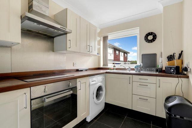 16 Waltham Close, Nottingham photo 4