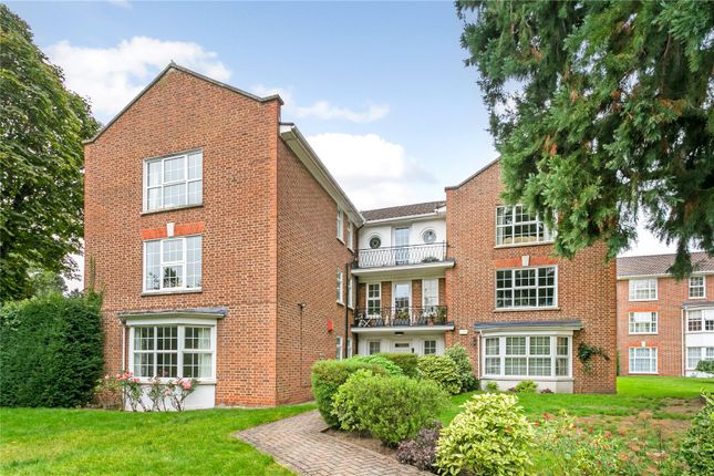 Thumbnail Flat for sale in Molyns House, Phyllis Court Drive, Henley-On-Thames, Oxfordshire