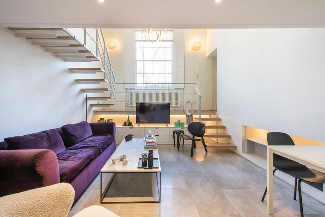 Duplex for sale in Pembridge Place, London