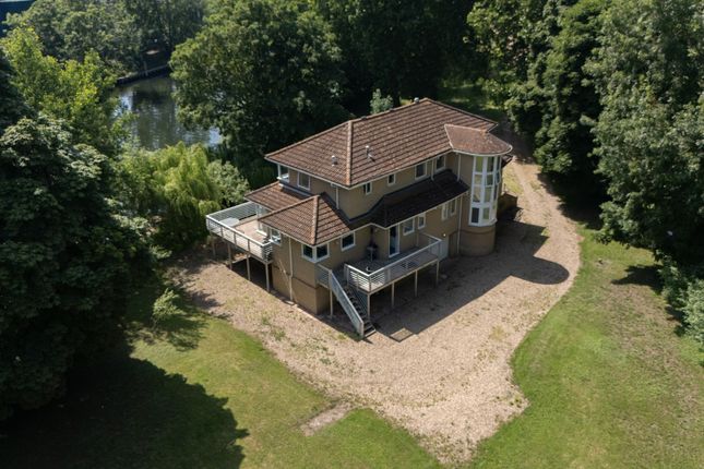 5-bed detached on Holm Island, Staines-Upon-Thames, £1,450,000