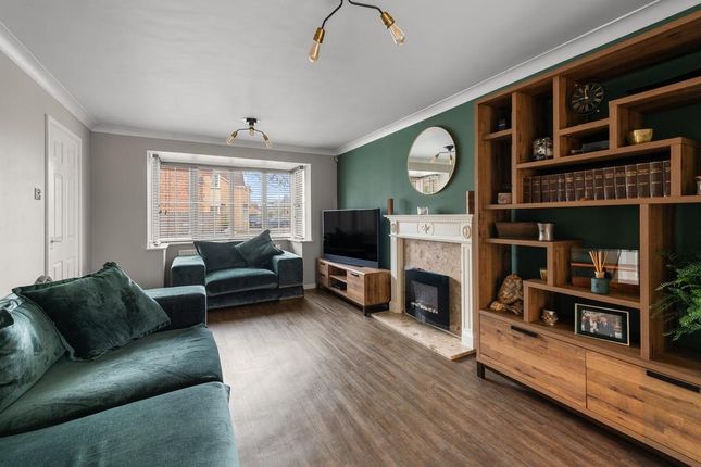 1, Coppins Court, Wisbech photo 2
