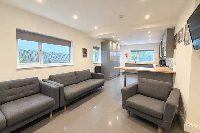 Room 1, 13 Finsbury Terrace, Swansea photo 4
