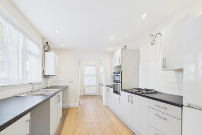 Thumbnail Property to rent in Duke Street, Hoddesdon