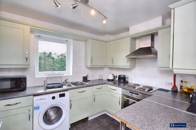 Flat for sale in Warwick Close, Hornchurch