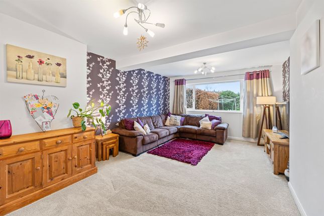10 Langdale Way, Frodsham photo 4