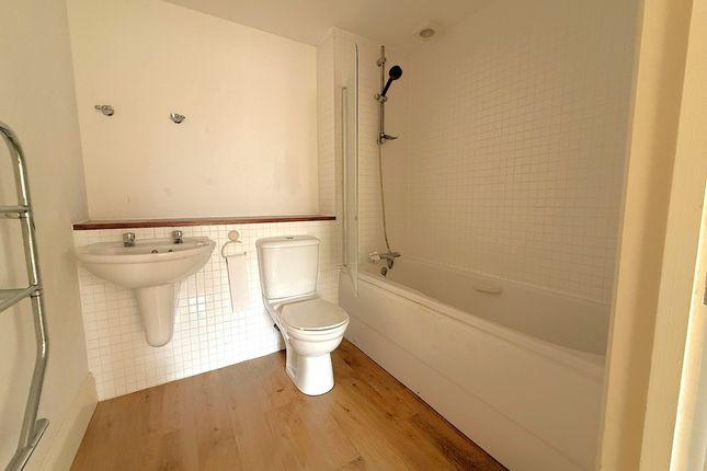 6, Wheelwright Place, Colchester photo 4