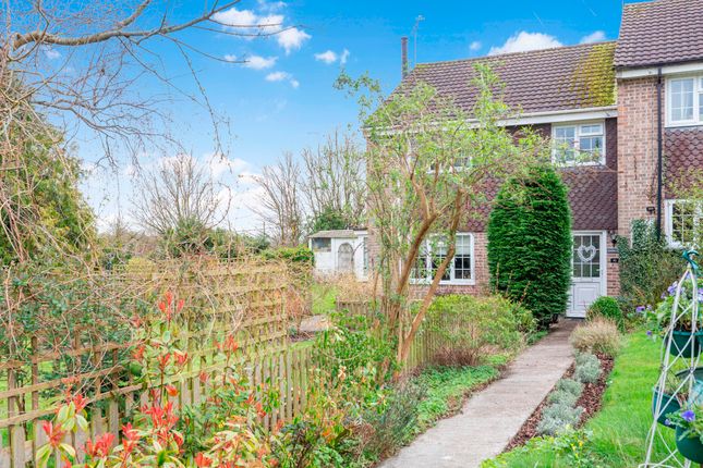 4-bed house on 16 New Close, Bourton, Gillingham, £310,000