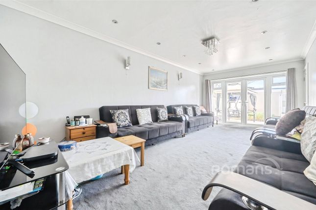 11, Bradley Road, Berkshire photo 2