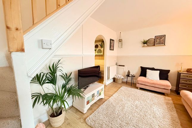 17 Lower Church Street, Bridgend photo 4