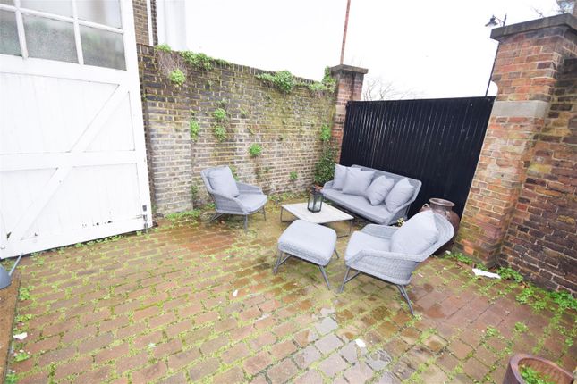 Terraced house to rent in Friars Stile Road, Richmond