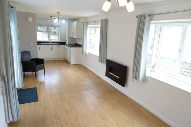 Heathervale Way, New Haw KT15, 2 bedroom mobile/park home ...