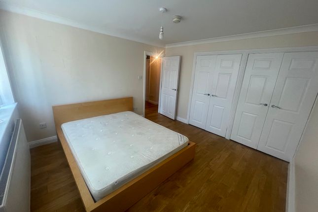 27 Adare Drive, Coventry photo 5