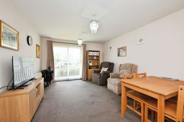 Flat 54, Sandringham Lodge, Taverners Way, Hoddesdon photo 3