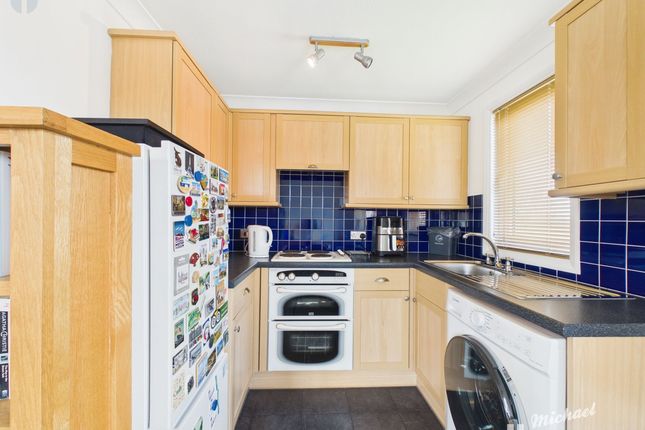 2 Chequers Court, Aylesbury photo 3