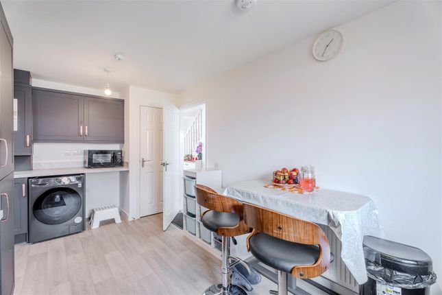18, Douglas Road, Livingston photo 4