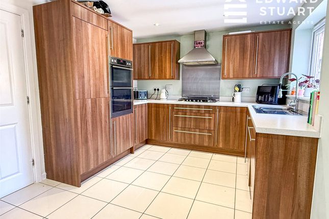14, Lares Avenue, Cambridgeshire photo 4