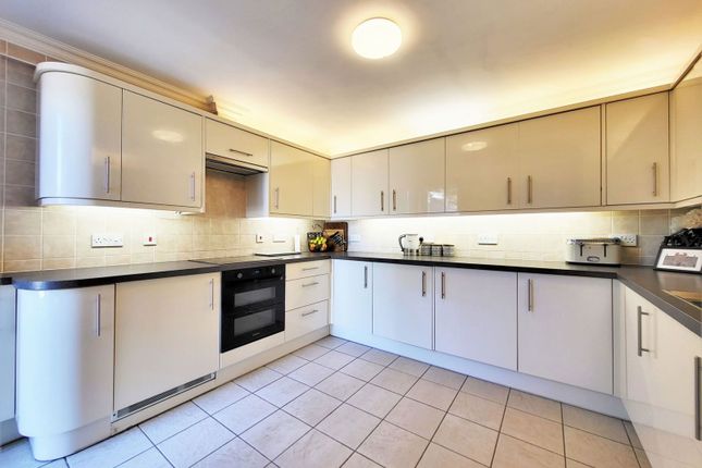 2a, Cissbury Avenue, Worthing photo 2