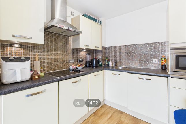 Kitchen / Living Area