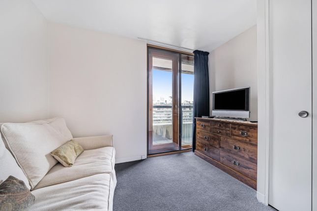 Flat for sale in Lauderdale Tower, Barbican