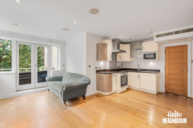 Upper Richmond Road, London photo 2