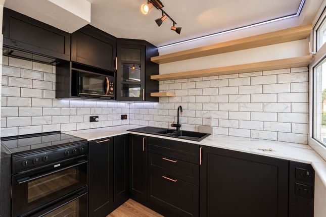 Flat 8, Ivanhoe, Newquay photo 3