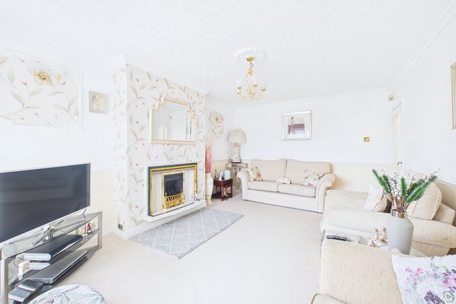 24, Hyacinth Close, Haydock photo 4