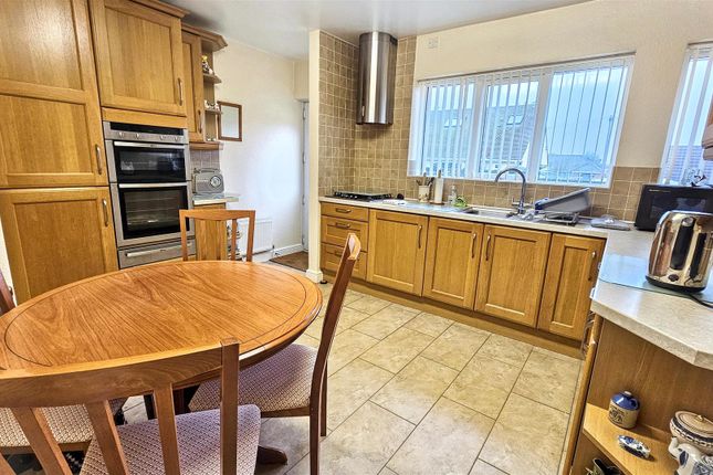 36, Oakside Crescent, Leicester photo 4