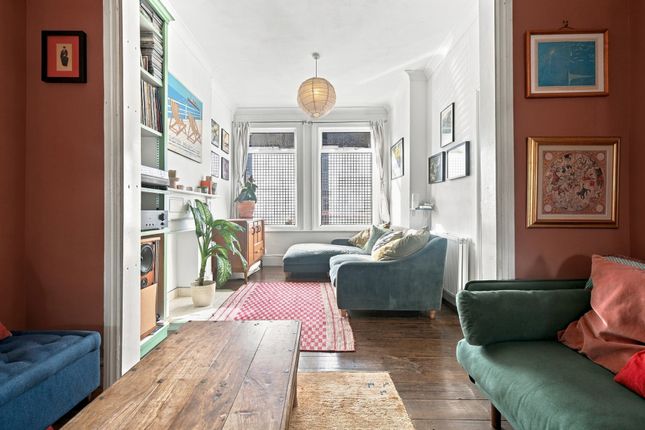 67, Rosebery Avenue, London photo 3