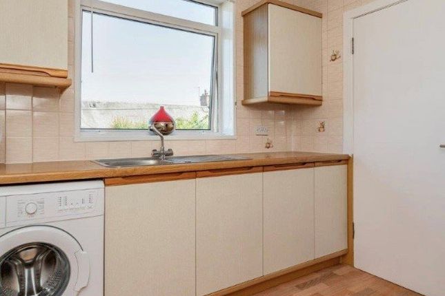 72, Glendinning Crescent, Edinburgh photo 3