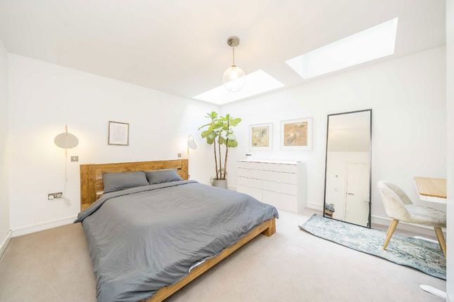 9 Knightsbridge House, 229, Acton Lane, London photo 4