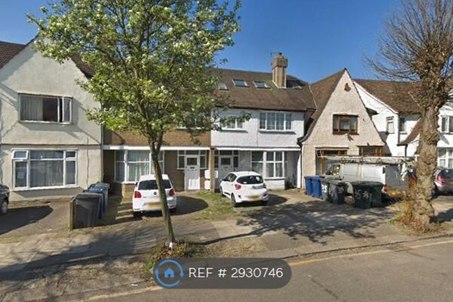 B Woodland Way, Mill Hill, London photo 2