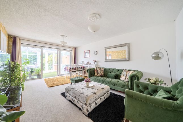 25, Kayte Close, Cheltenham photo 2
