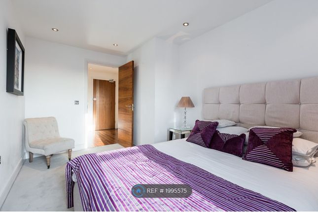 Flat to rent in Ivy House, London