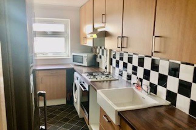 Flat to rent in Little Cattins, Harlow