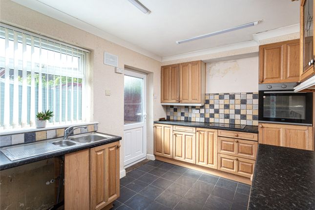 28, Woodland Way, York photo 4
