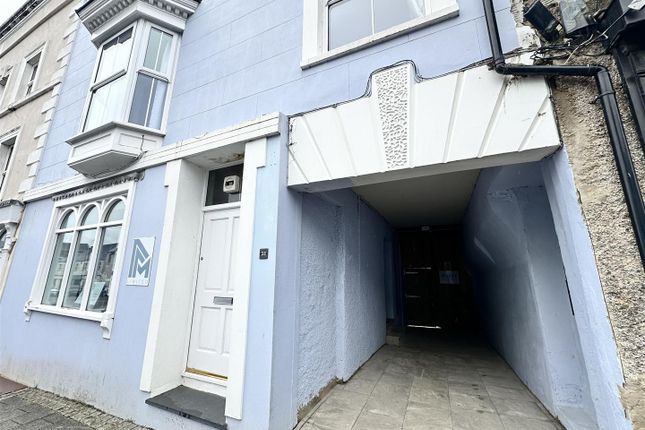 Flat to rent in Meyrick Street, Pembroke Dock