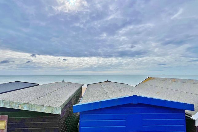 367, High Wall, Frinton-on-Sea photo 5