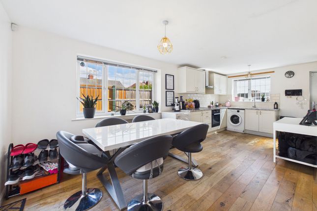 2c Coningswath Road, Nottingham photo 3
