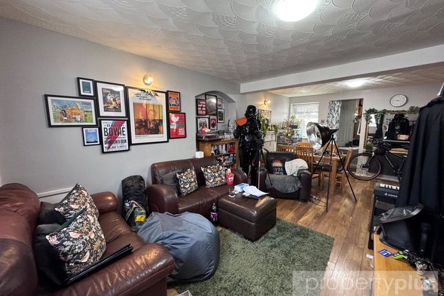 60, Gelligalled Road, Rhondda Cynon Taff photo 2