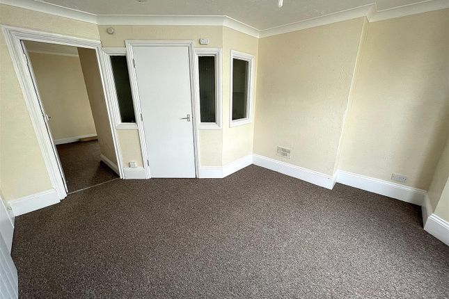Flat 1, 44, New Road, Littlehampton photo 4