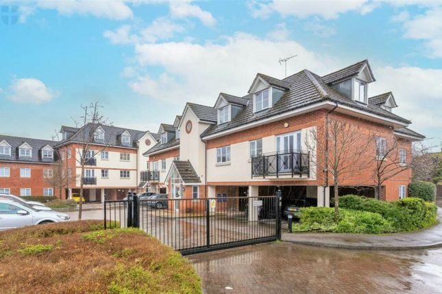 Thumbnail Flat for sale in Coy Court, Aylesbury