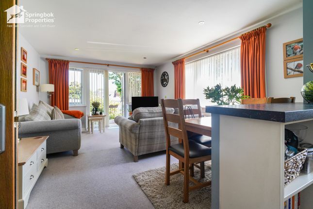 2 The Oaks, 54 Barton Court Avenue, New Milton photo 4