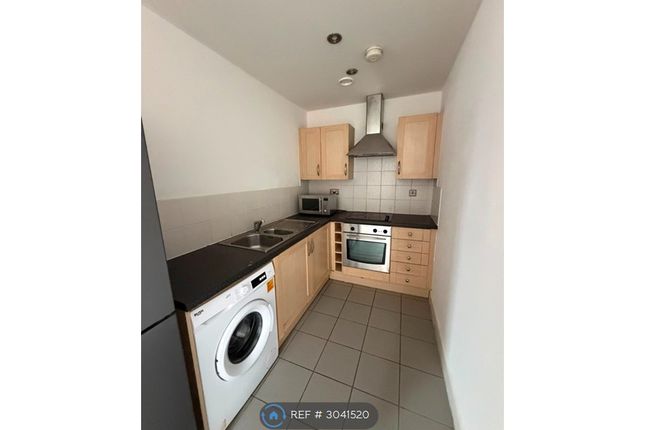 Flat, Chatsworth House Lever St, Manchester photo 4