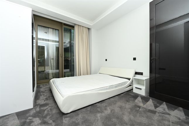 Flat 303, 5 Belvedere Road, LONDON photo 4