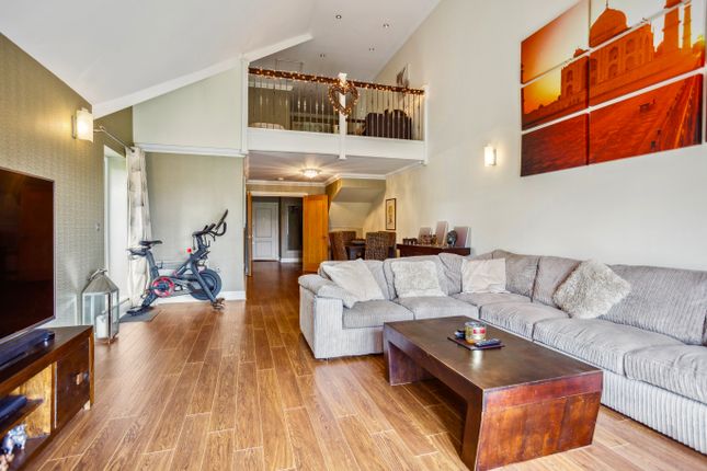 Flat for sale in Wray Common Road, Reigate