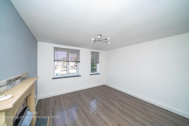 1A,, Holden Crescent, Walsall photo 4