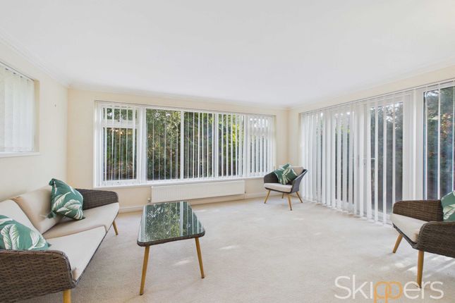2a Richmond Drive, New Romney photo 4